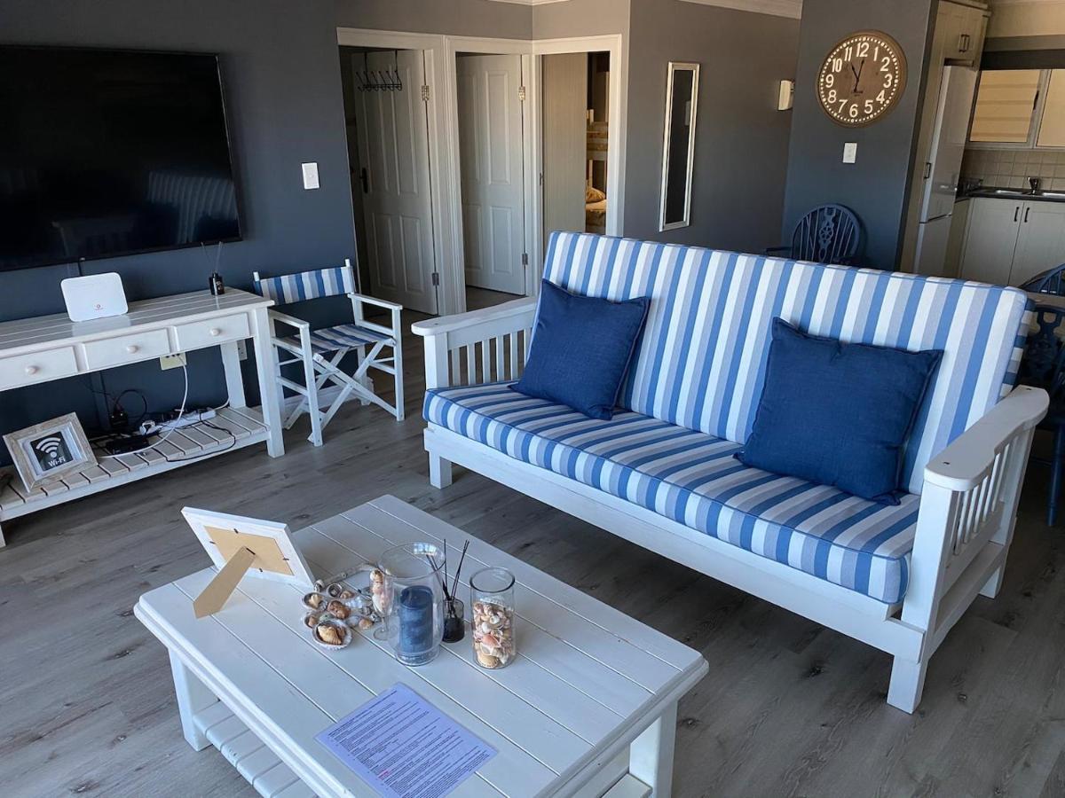Modern Apartment Walking Distance To Main Beach Restaurants And Other Amenities Jeffreys Bay Bagian luar foto