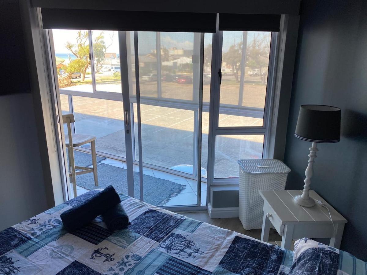 Modern Apartment Walking Distance To Main Beach Restaurants And Other Amenities Jeffreys Bay Bagian luar foto